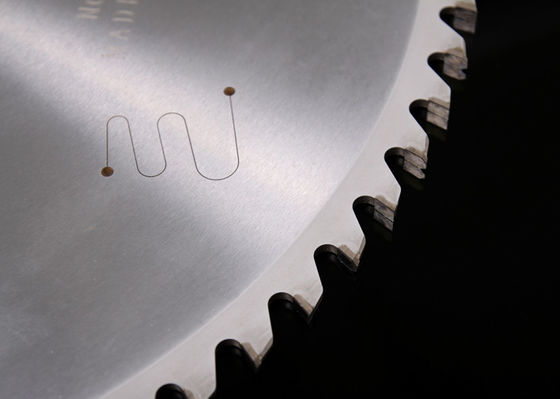 le haut panneau de précision scie que la lame 450mm/diamant circulaire scie la lame