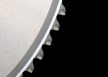 Métal coupant la lame de scies circulaire
