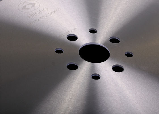 le métal de 80 dents coupant la circulaire scie la lame pour couper l'acier, cermet japonais incliné