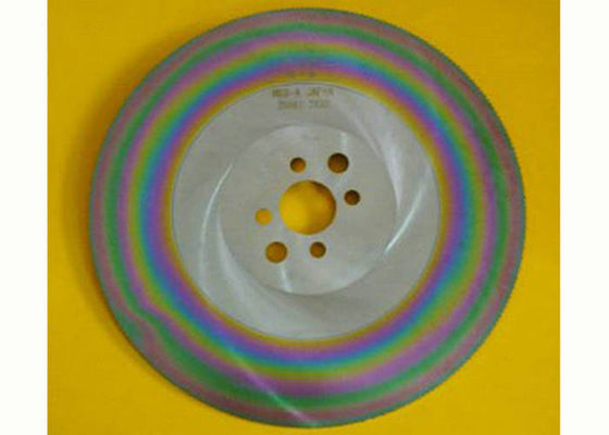 La circulaire en acier scie la lame