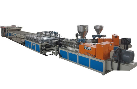 Double extrudeuse de panneau de porte de la machine WPC de boudineuse à vis pour le panneau de PVC 915mm/1220mm