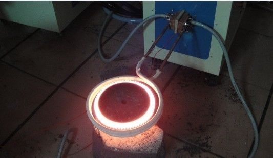 dispositif superbe d'appareillage de chauffage par induction d'induction de la fréquence 25KW sonore pour l'extinction